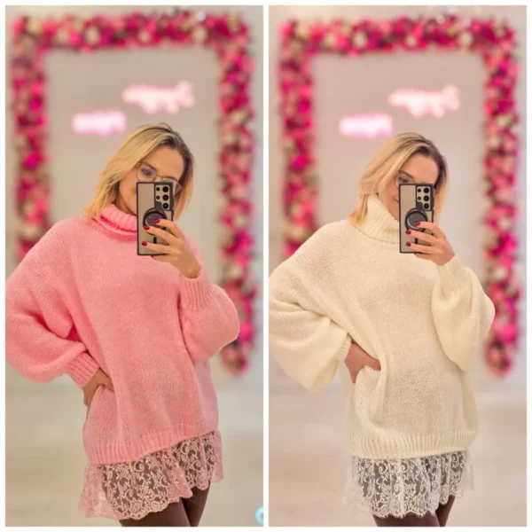 Sweter z golfem i koronką